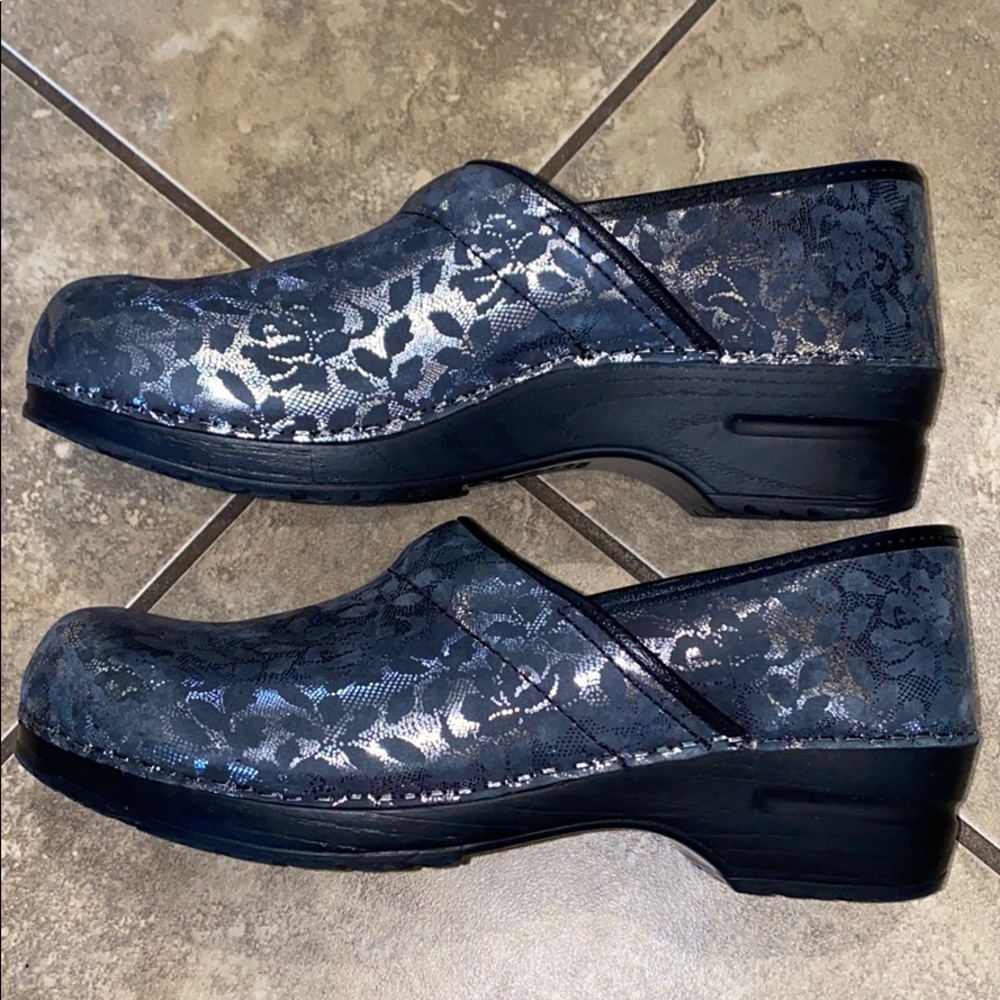 Sanita danish clogs